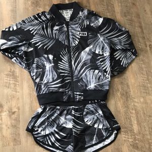 Pink vs shorts jogger